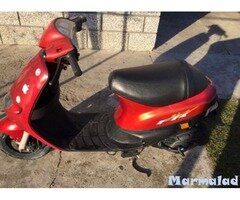 Продавам скутер Piaggio zip